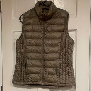 Women's Taupe Quilted Vest